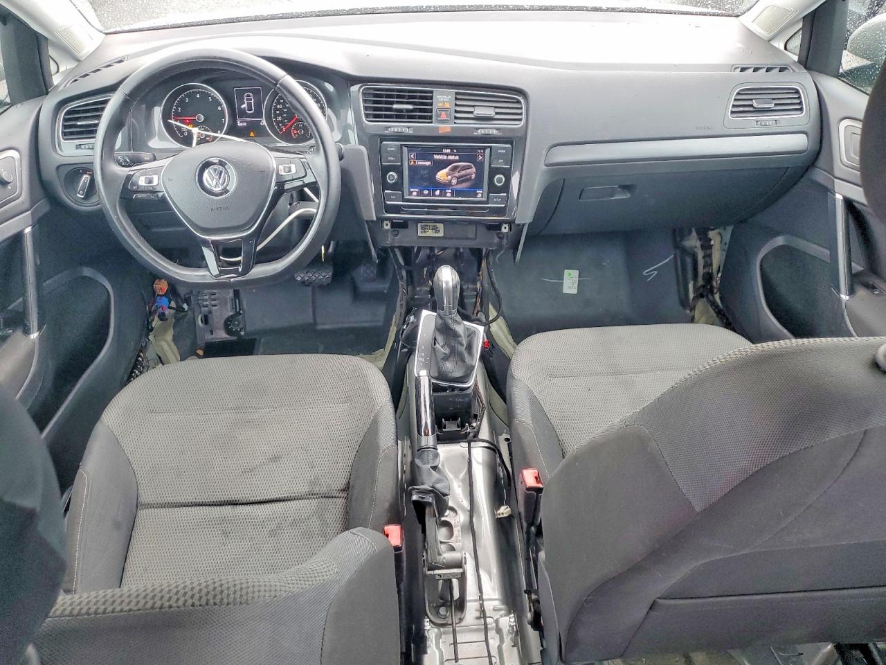 2018 Volkswagen Golf VIN 3VWG17AU6JM293100 photo 8