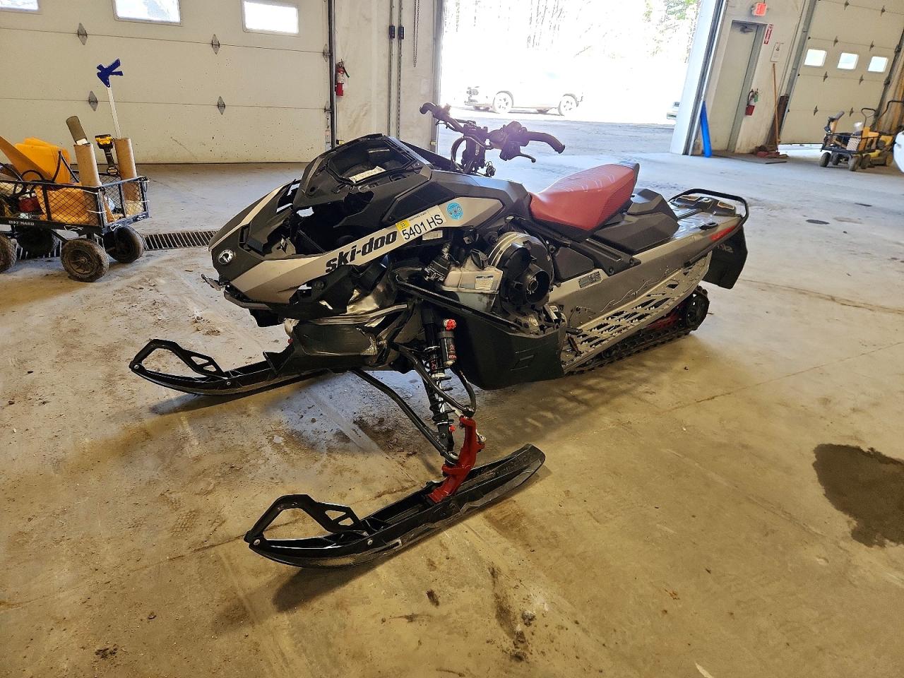 2023 SKI Mxz800 VIN 2BPSMVPE7PV000094 photo 2