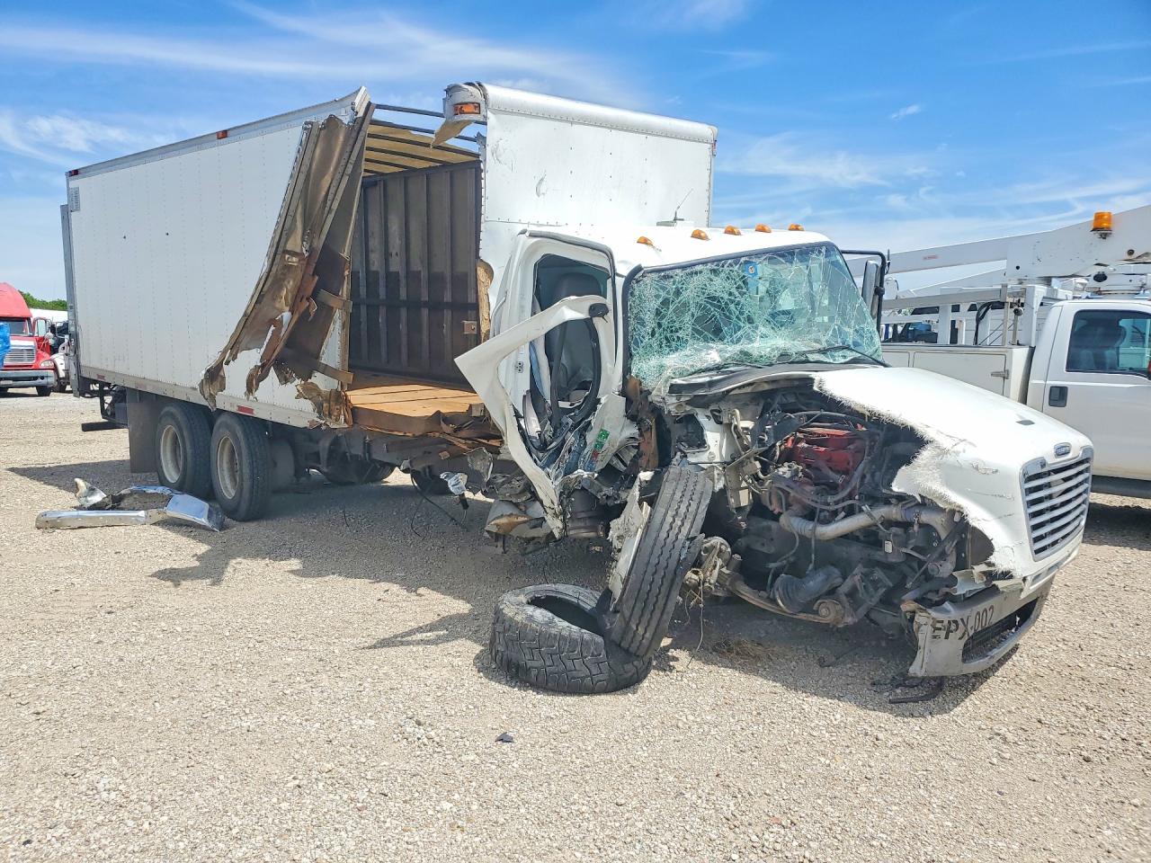 2015 FREIGHTLINER All other VIN 3ALHCYCYXFDGM7541 photo 4