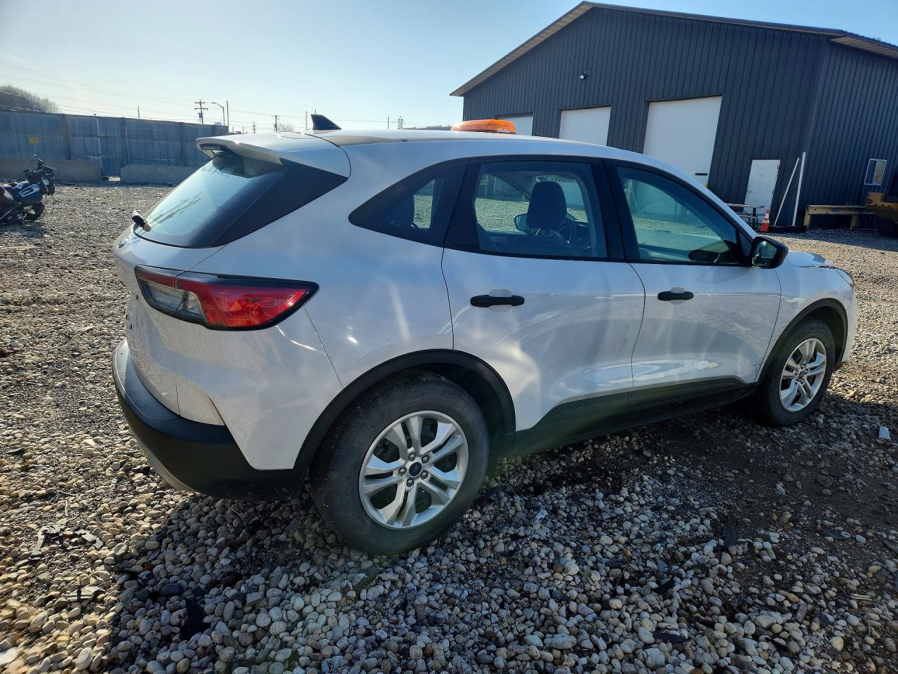 2022 Ford Escape VIN 1FMCU0F64NUB00711 photo 3