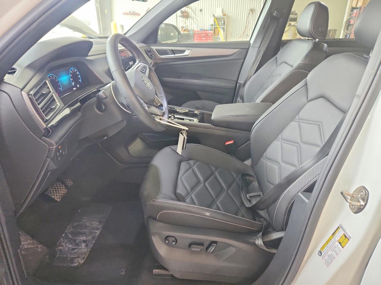 2024 Volkswagen Atlas VIN 1V2KE2CA2RC253180 photo 7