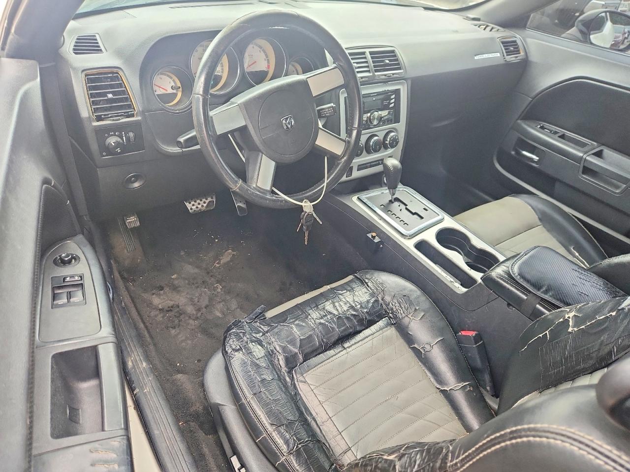 2009 Dodge Challenger VIN 2B3LJ44V49H504309 photo 8