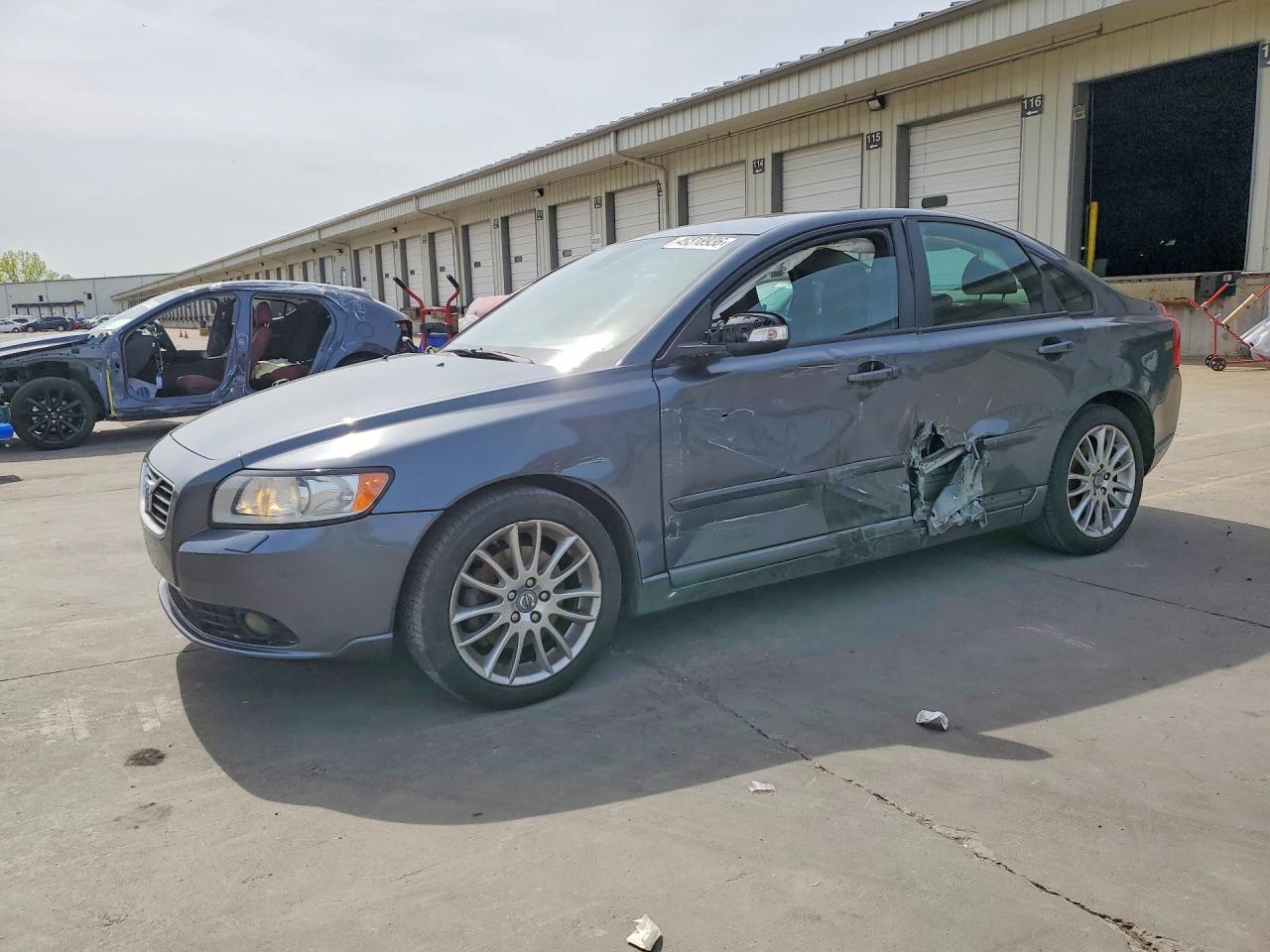 2010 Volvo S40 VIN YV1390MS6A2486313 photo 1