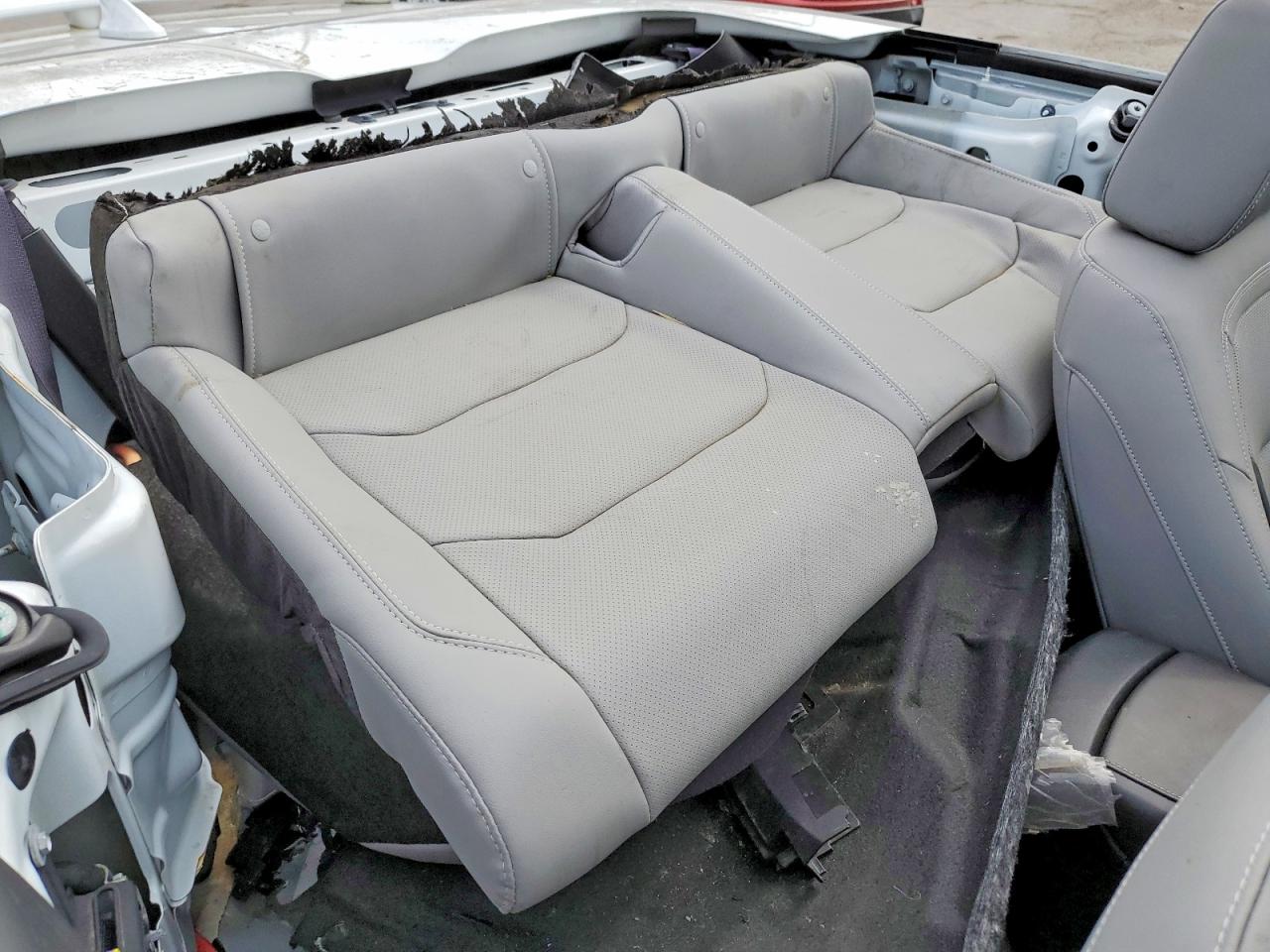 2024 Chevrolet Camaro VIN 1G1FD3DS4R0110180 photo 10