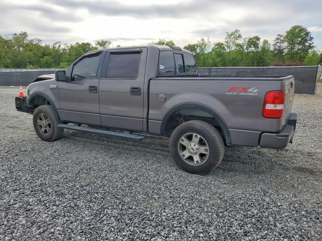 2005 Ford F150 VIN 1FTPW14575KE54363 photo 2