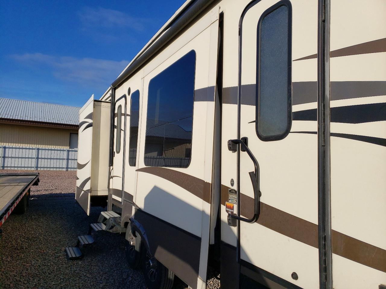 2017 KEYSTONE Trailer VIN 4YDF37129H4700028 photo 9