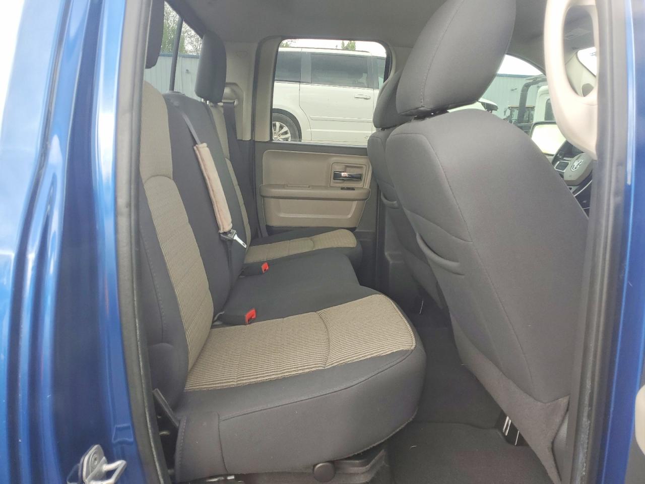 2011 Dodge Ram 1500 VIN 1D7RV1GT3BS509883 photo 10