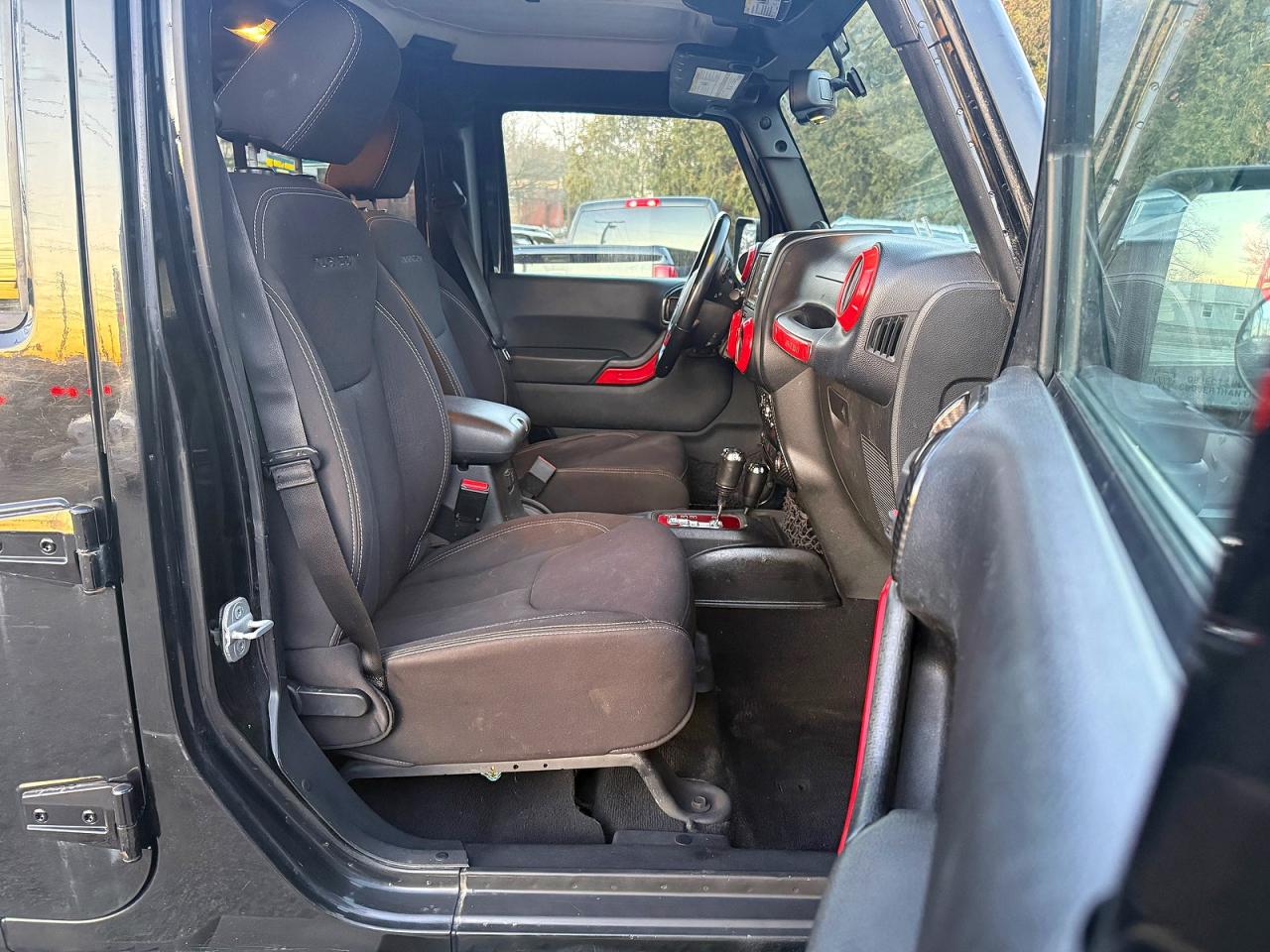 2013 Jeep Wrangler / VIN 1C4BJWFG0DL516764 photo 5