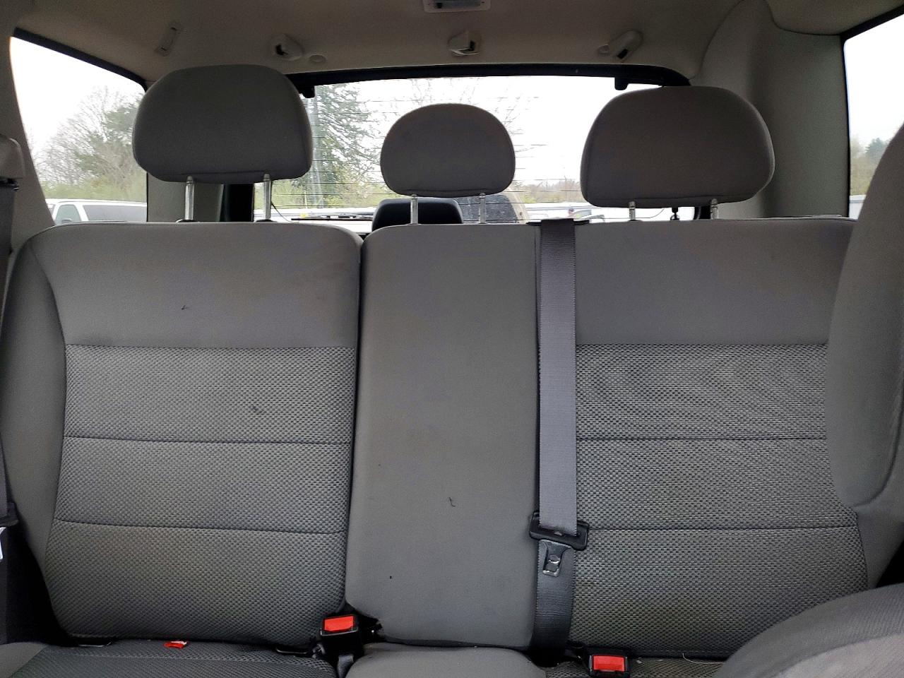 2005 Ford Escape VIN 1FMCU96H55KE18144 photo 10