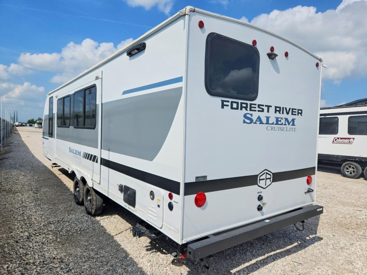 2025 FOREST Trailer VIN 4X4TSMB22S7435085 photo 3