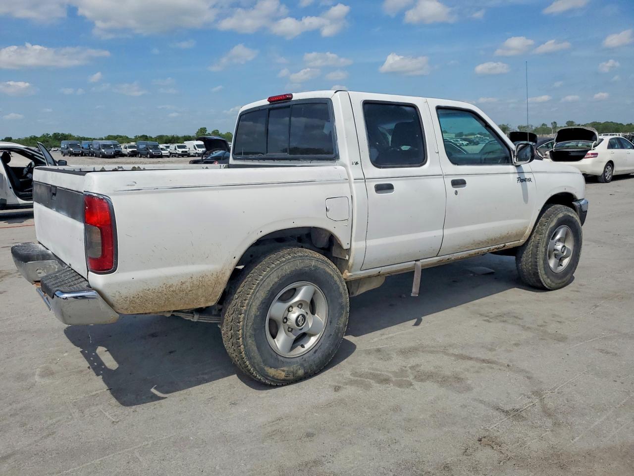 2000 NISSAN Frontier VIN 1N6ED27T1YC301681 photo 3
