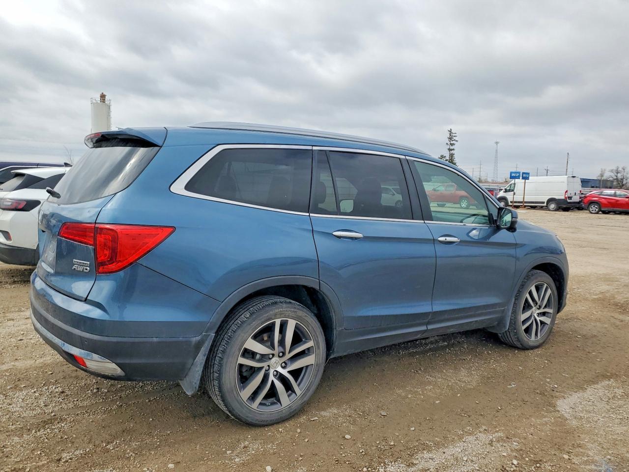 2017 HONDA Pilot VIN 5FNYF6H96HB009595 photo 3