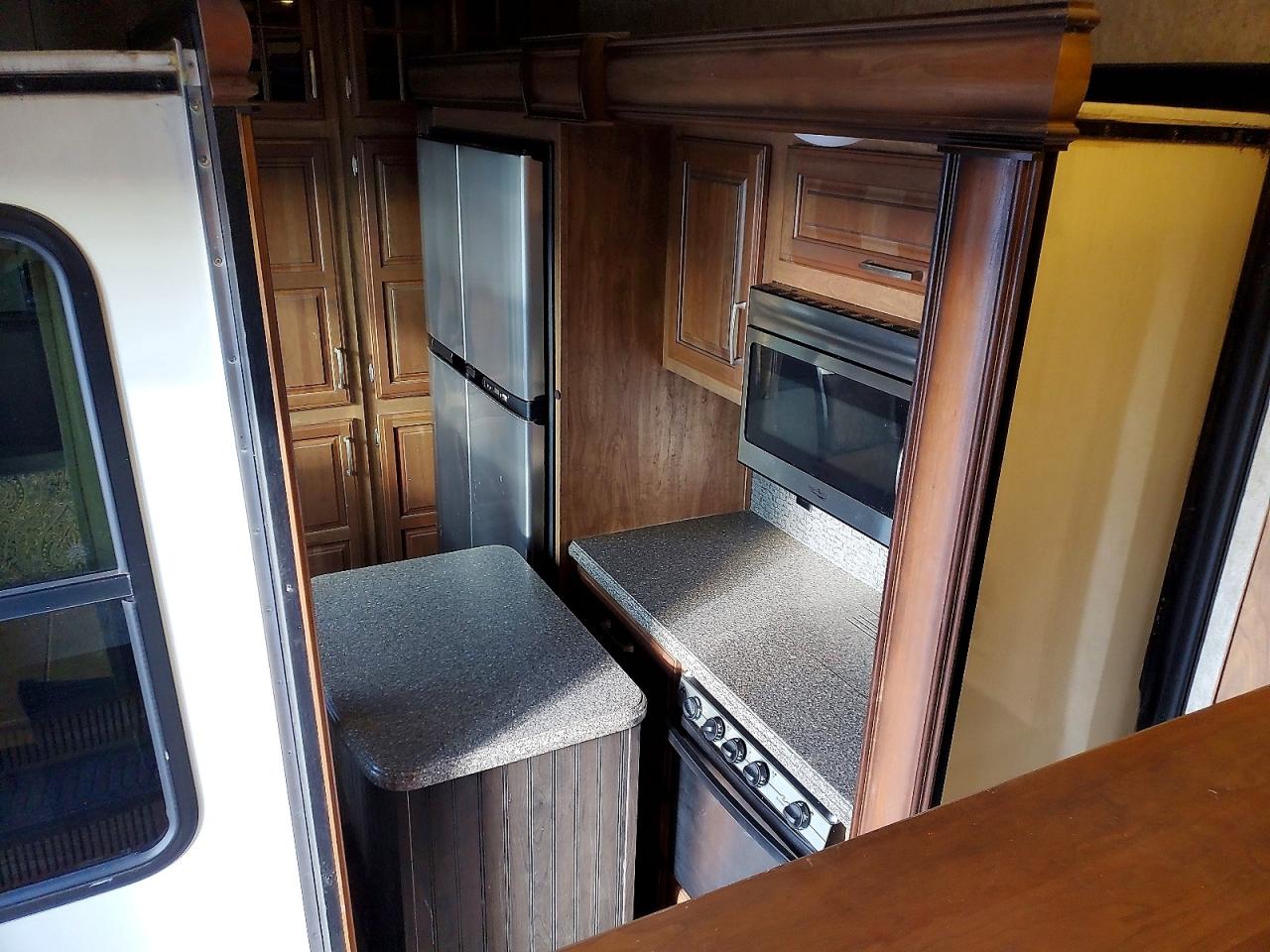 2017 KEYSTONE Trailer VIN 4YDF37129H4700028 photo 6