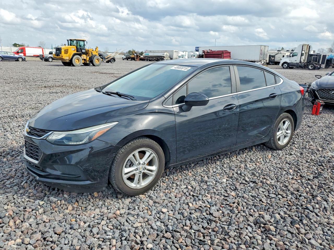 2018 Chevrolet Cruze VIN 1G1BE5SM5J7143471 photo 1