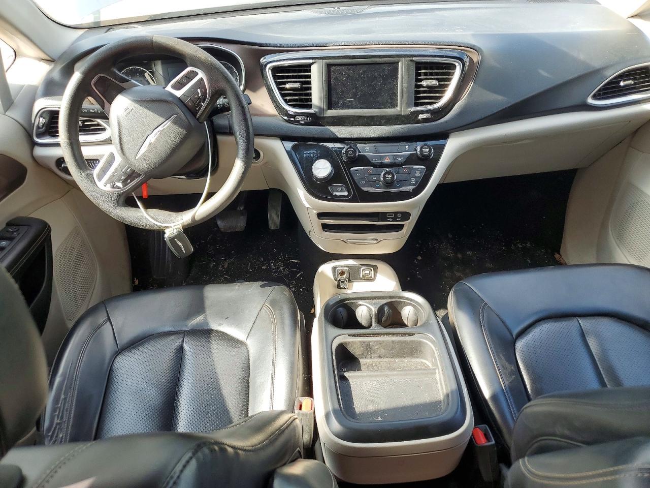 2020 Chrysler Minivan VIN 2C4RC1DG8LR156907 photo 8