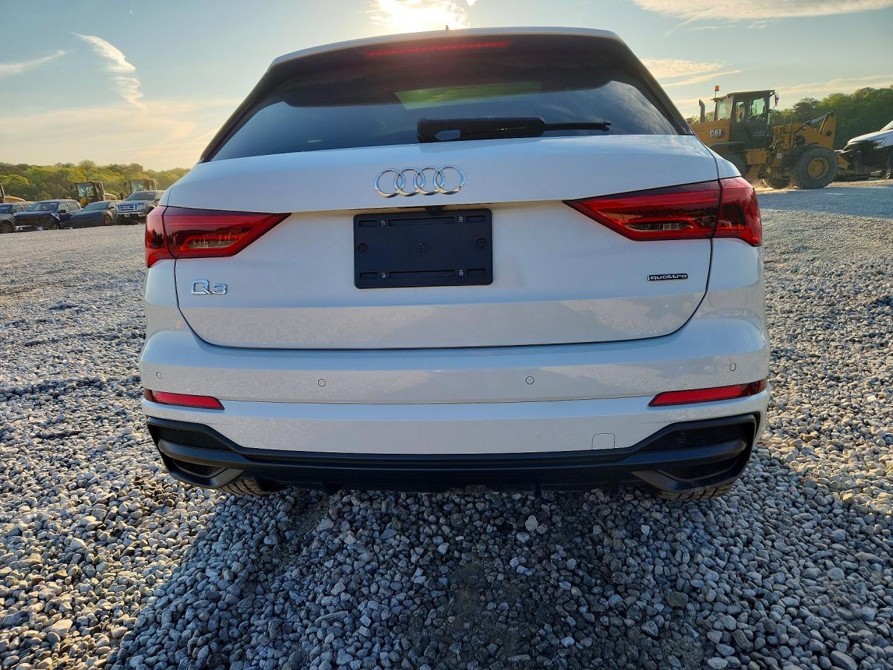 2022 Audi Q3 VIN WA1EECF38N1013844 photo 6