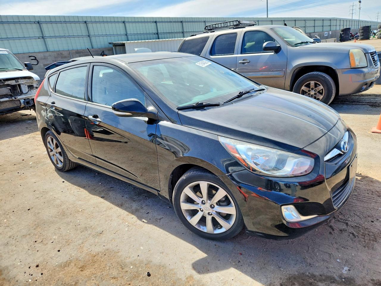 2012 Hyundai Accent VIN KMHCU5AEXDU061424 photo 4