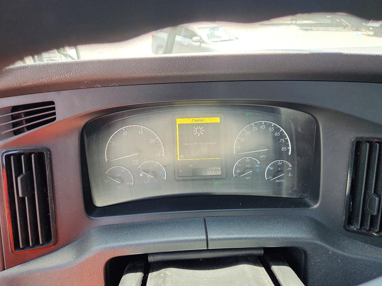 2024 FREIGHTLINER All other VIN 3AKBHSDV8RSVH6295 photo 8