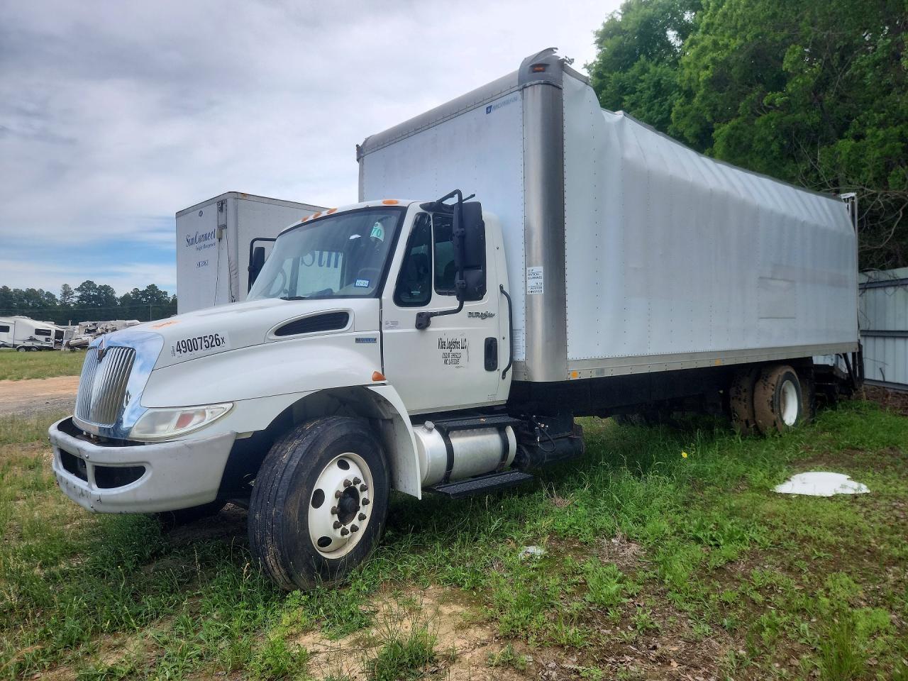 2011 International 4000 serie VIN 1HTMMAALXBH316503 photo 1