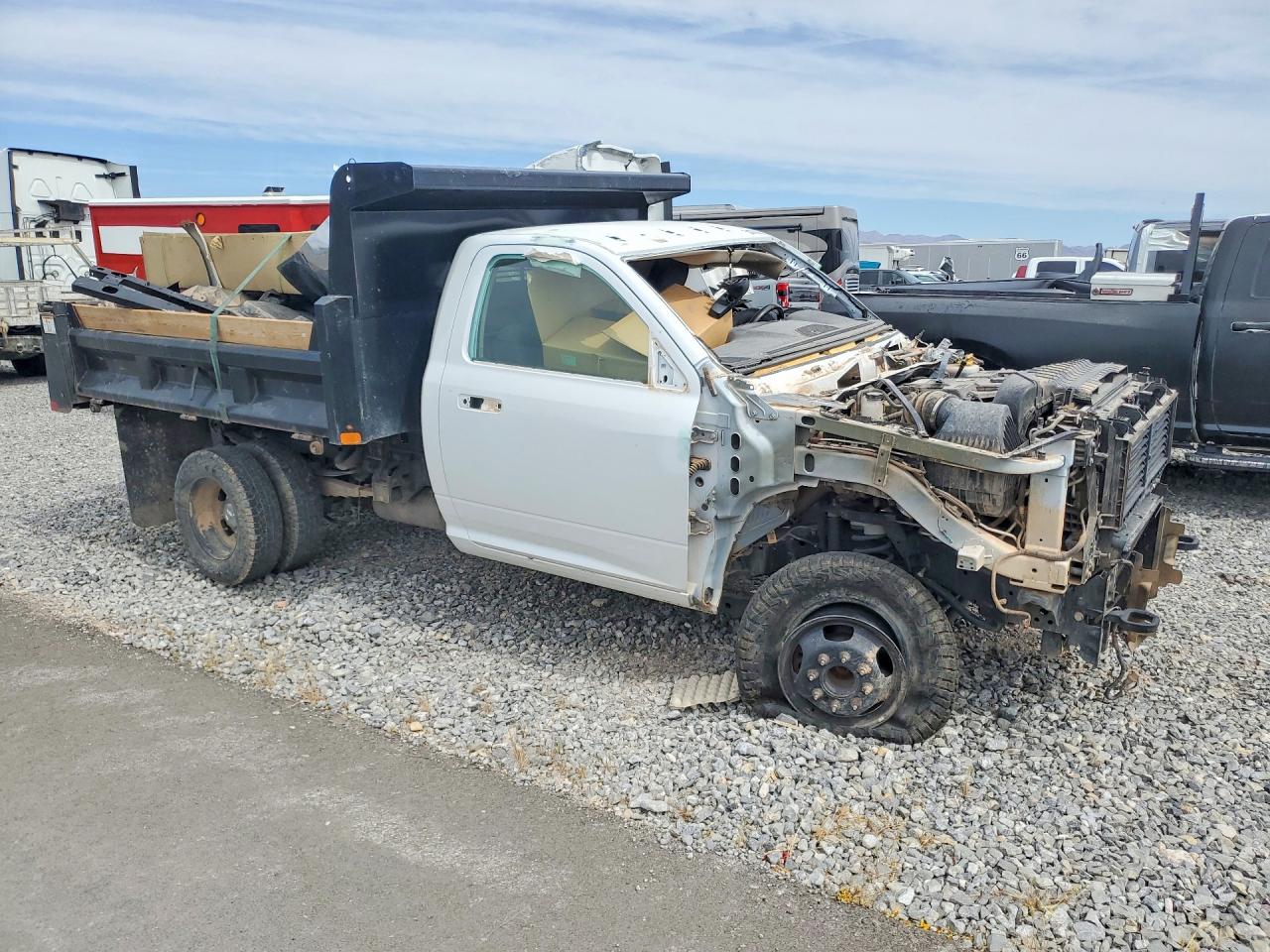 2020 Ram 3500 VIN 3C7WRTAL6LG242983 photo 4