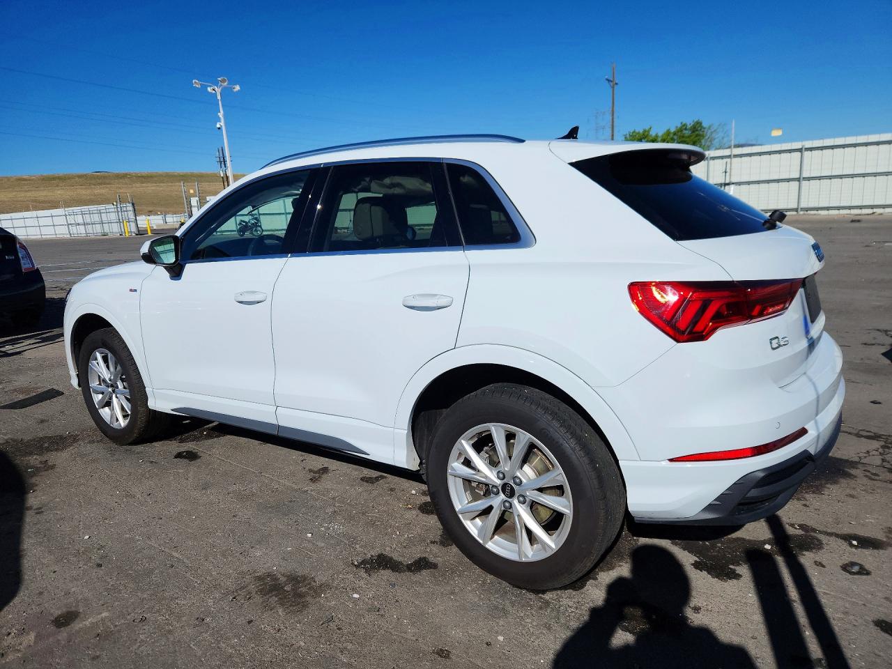 2024 Audi Q3 VIN WA1EECF30R1078175 photo 2