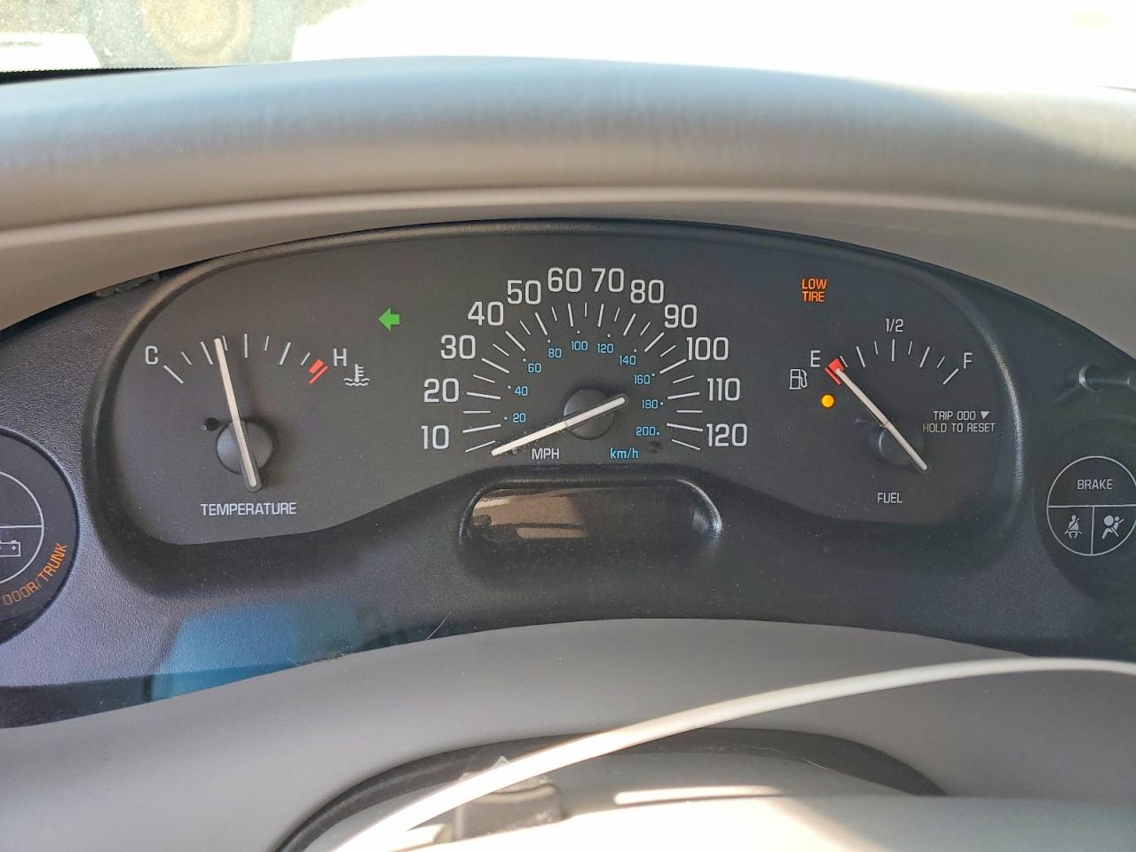 2003 Buick Century VIN 2G4WS52J031234327 photo 9