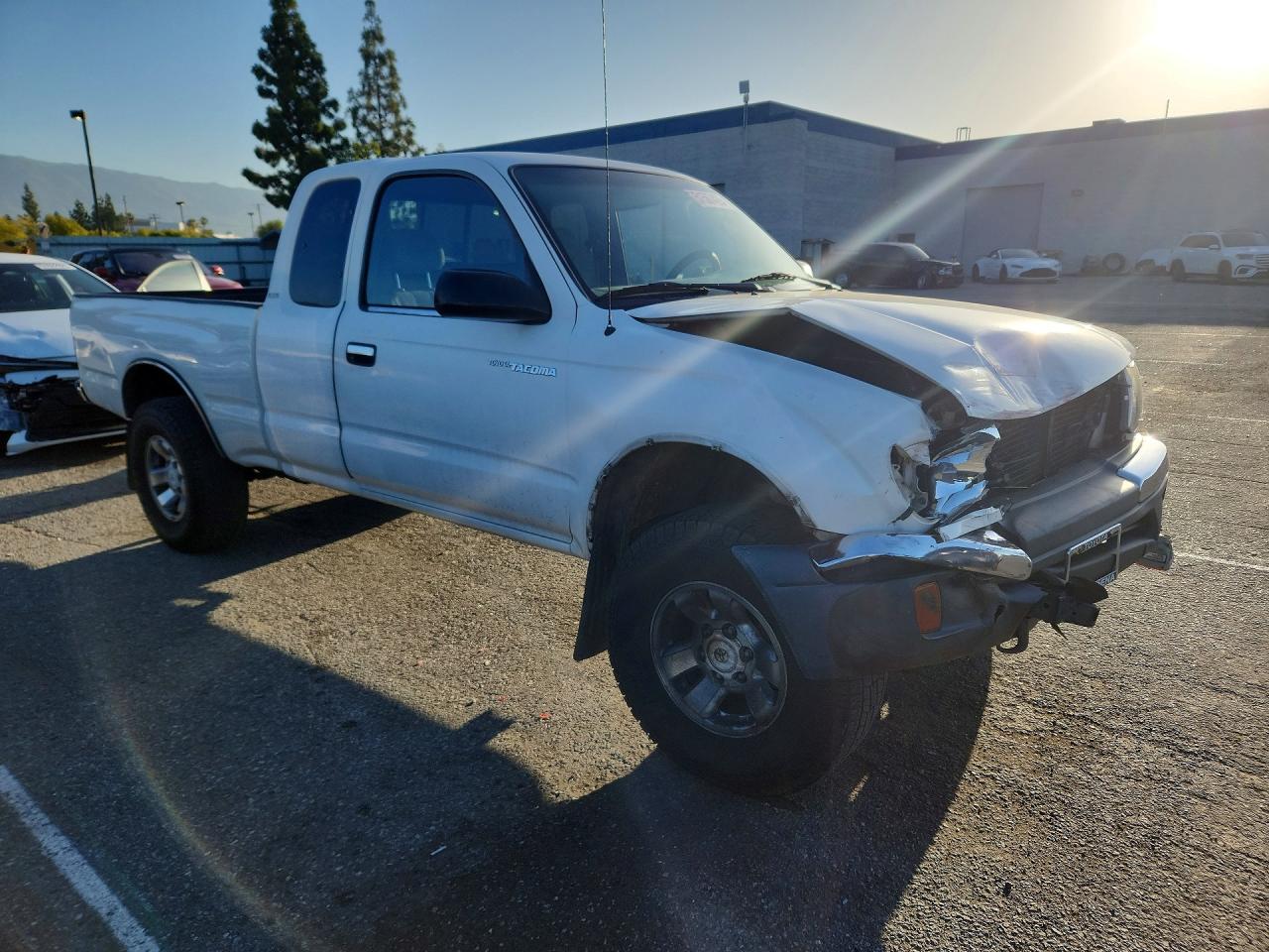 2000 Toyota Tacoma VIN 4TASM92N3YZ600895 photo 4