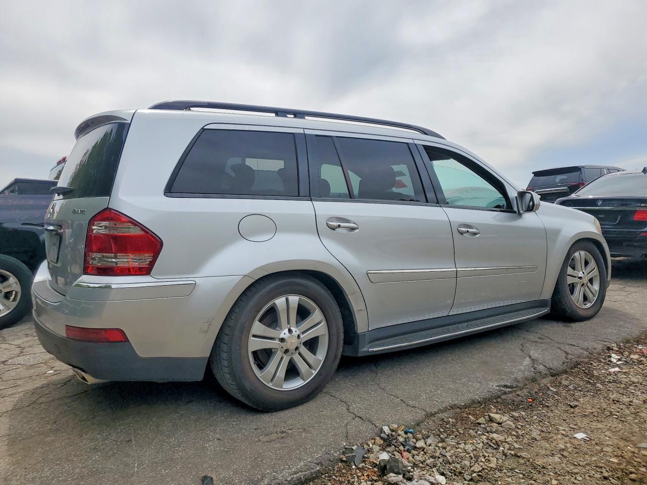 2009 Mercedes-Benz Gl-class VIN 4JGBF71E79A480938 photo 3