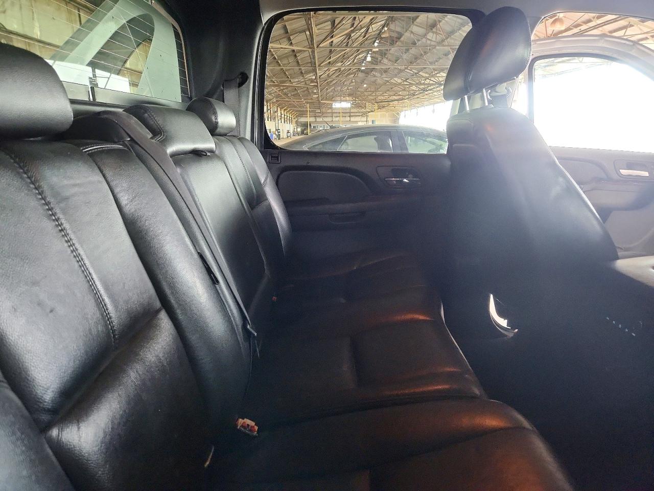 2013 Chevrolet Avalanche VIN 3GNTKFE73DG133408 photo 10