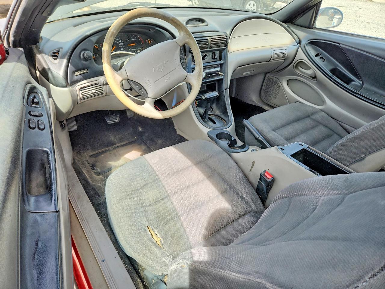 1996 Ford Mustang VIN 1FALP4040TF177562 photo 8