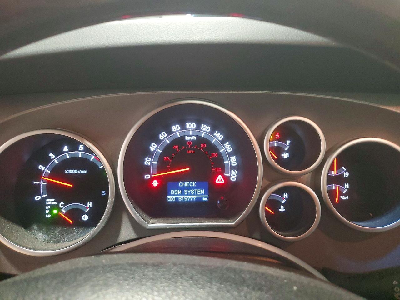 2012 Toyota Sequoia VIN 5TDDY5G1XCS059340 photo 9