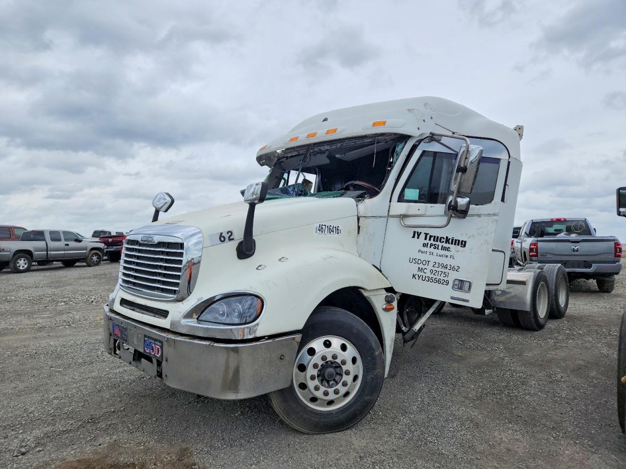 2005 FREIGHTLINER All other VIN 1FUJA6CK25LN07384 photo 2