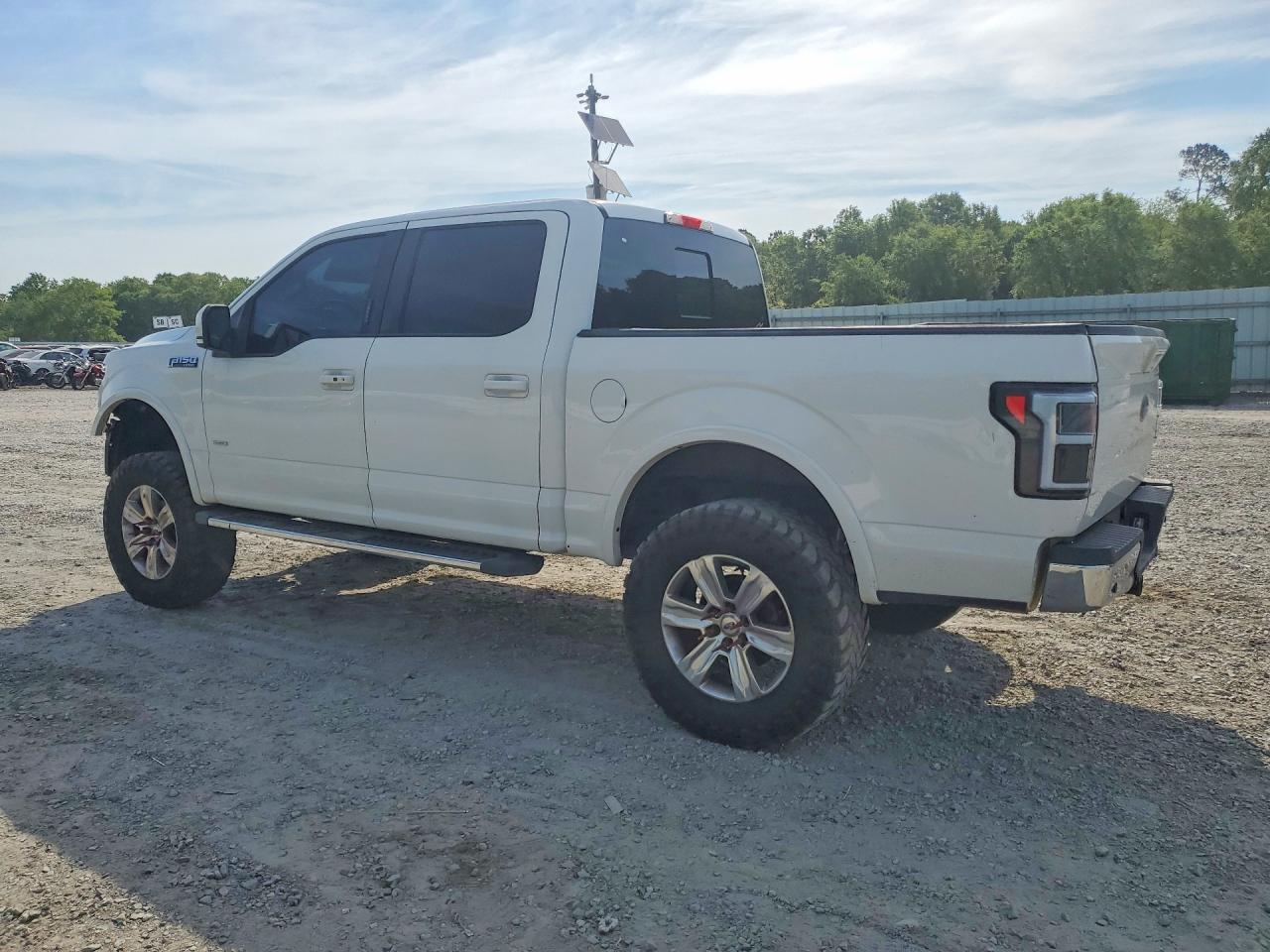2015 Ford F150 VIN 1FTEW1CP8FFB41987 photo 2