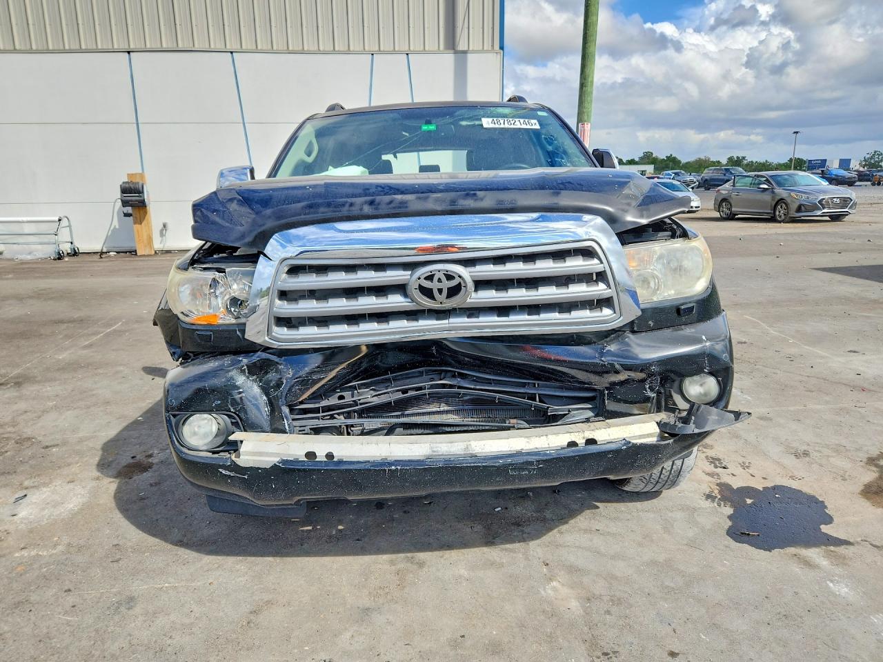 2011 Toyota Sequoia VIN 5TDJW5G1XBS052007 photo 5