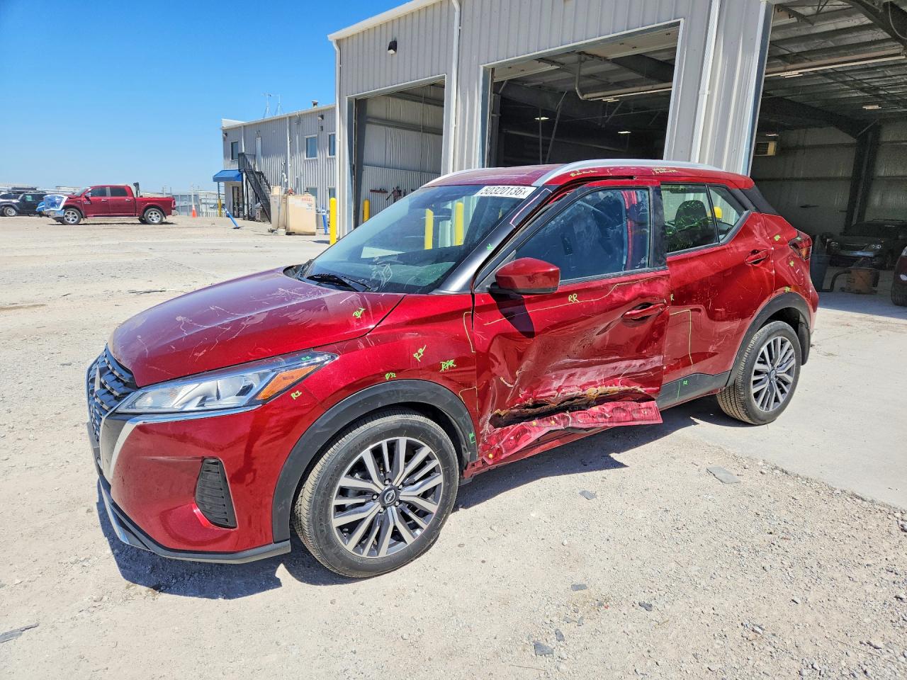 2023 Nissan Kicks VIN 3N1CP5CV8PL522081 photo 1