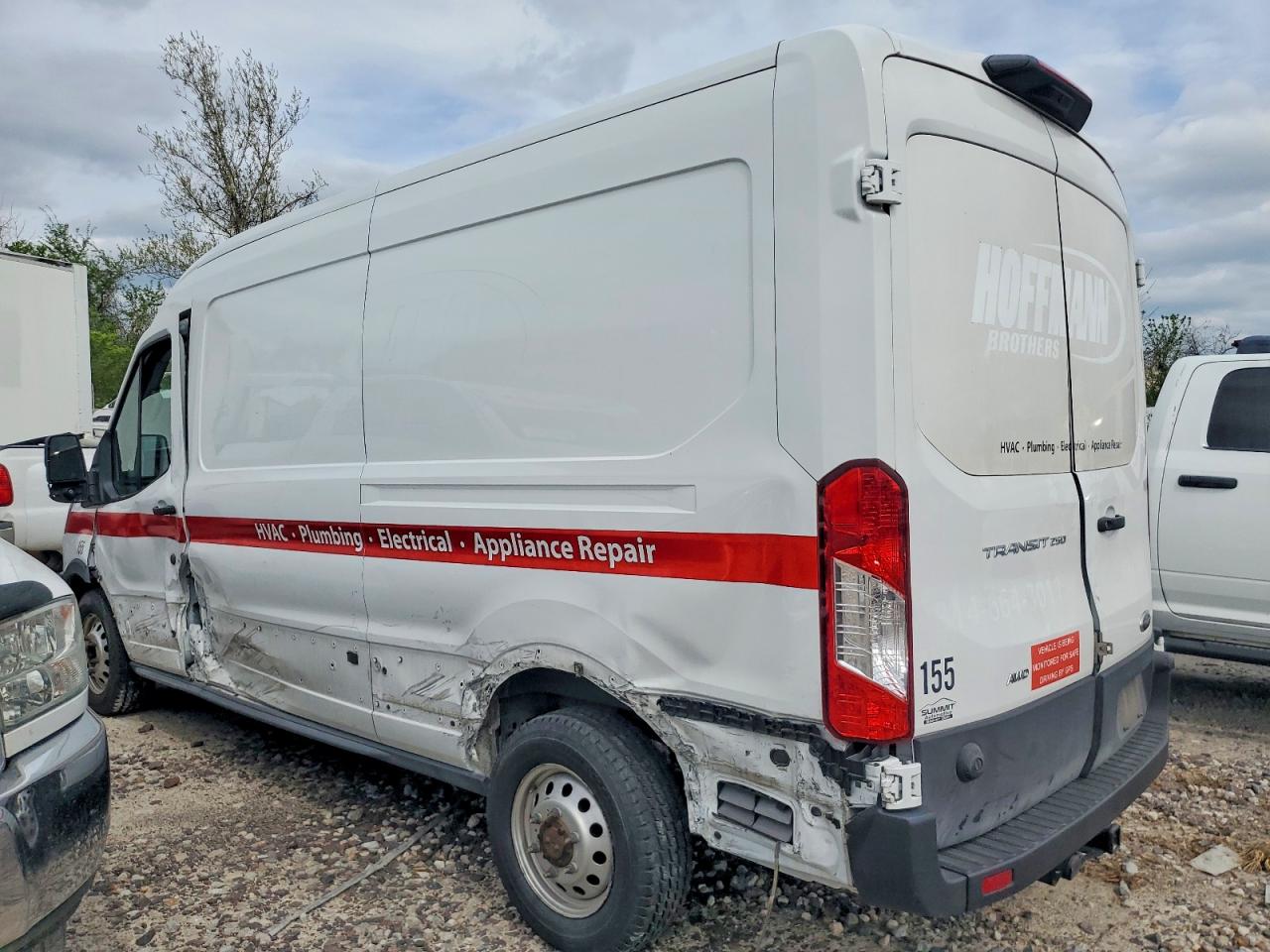 2022 Ford Transit VIN 1FTBR2C80NKA49903 photo 3