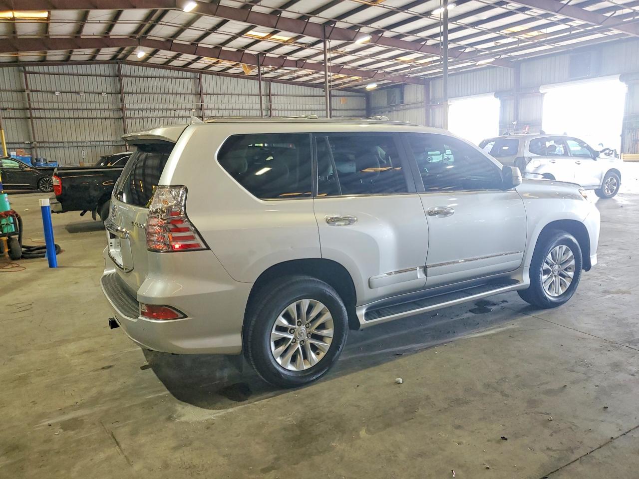 2015 Lexus Gx VIN JTJBM7FX1F5095686 photo 3