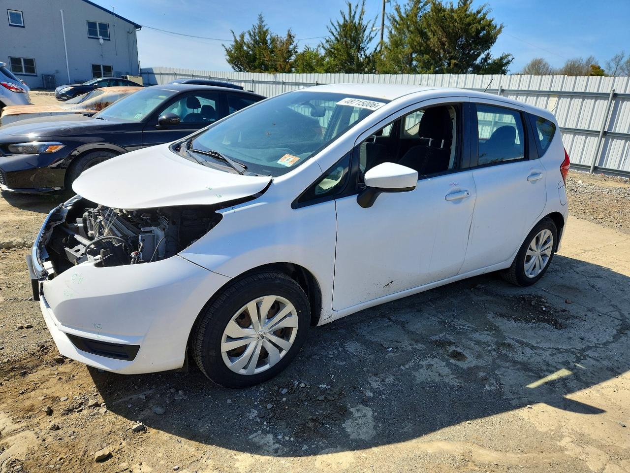 2017 Nissan Versa VIN 3N1CE2CP5HL376651 photo 1