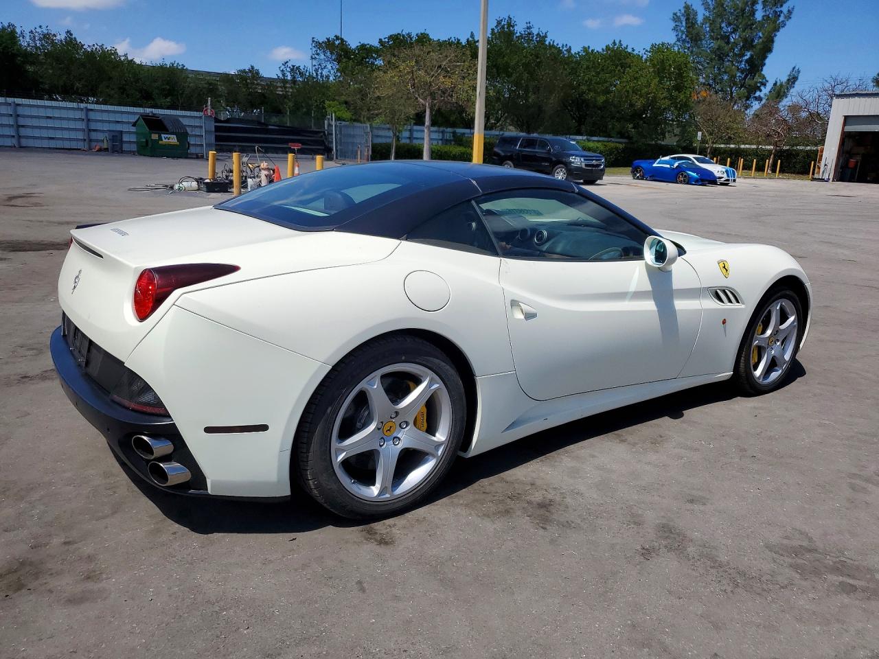 2011 Ferrari California VIN ZFF65LJA3B0178624 photo 3