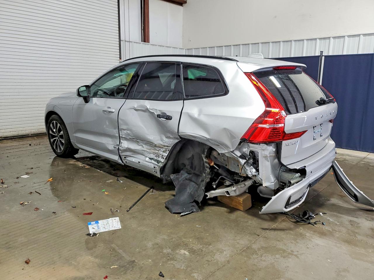2025 Volvo Xc60 VIN YV4M12RC7S1221306 photo 2