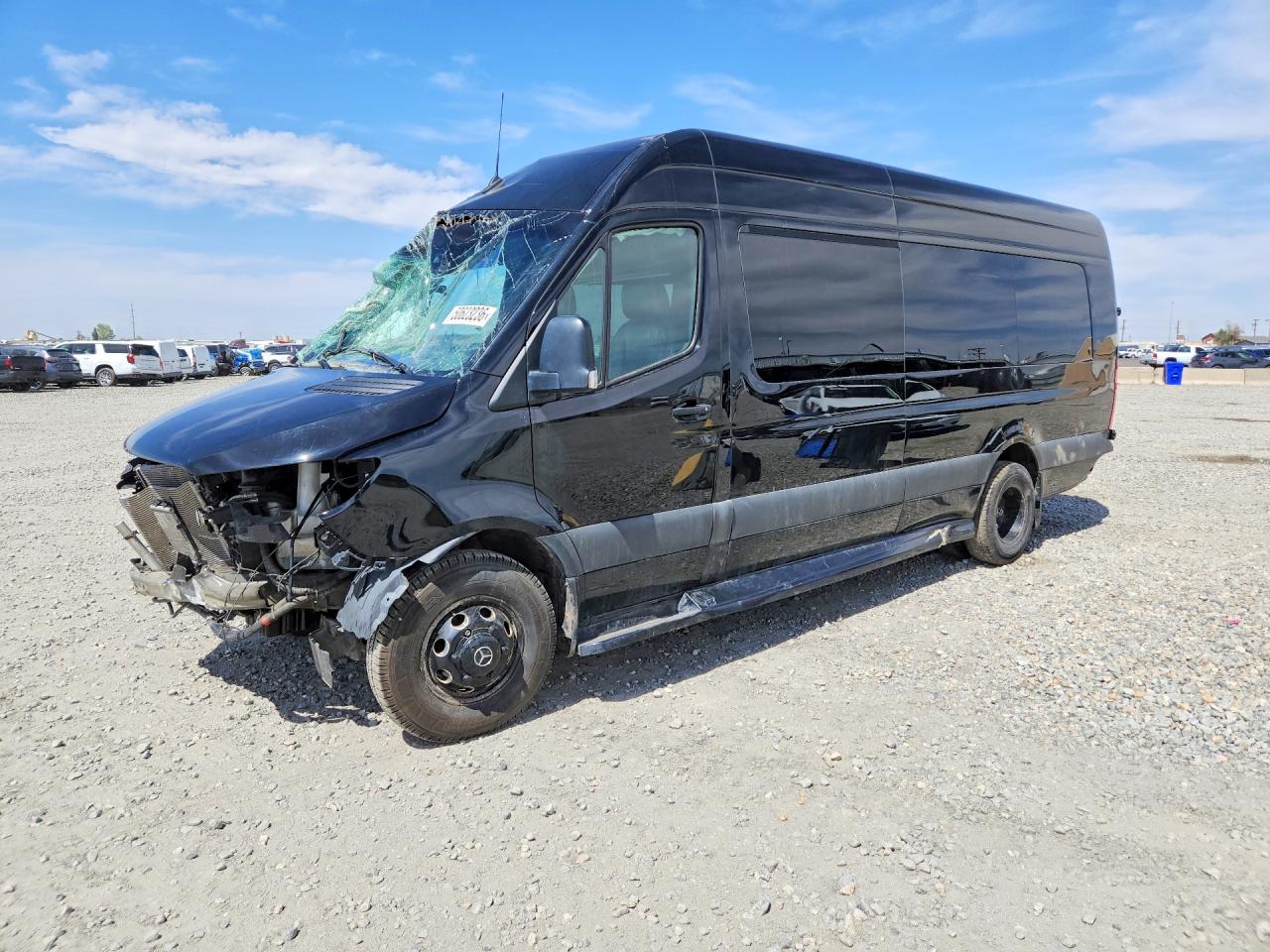 2019 Mercedes-Benz Sprinter VIN WDAPF4CD1KT013945 photo 1