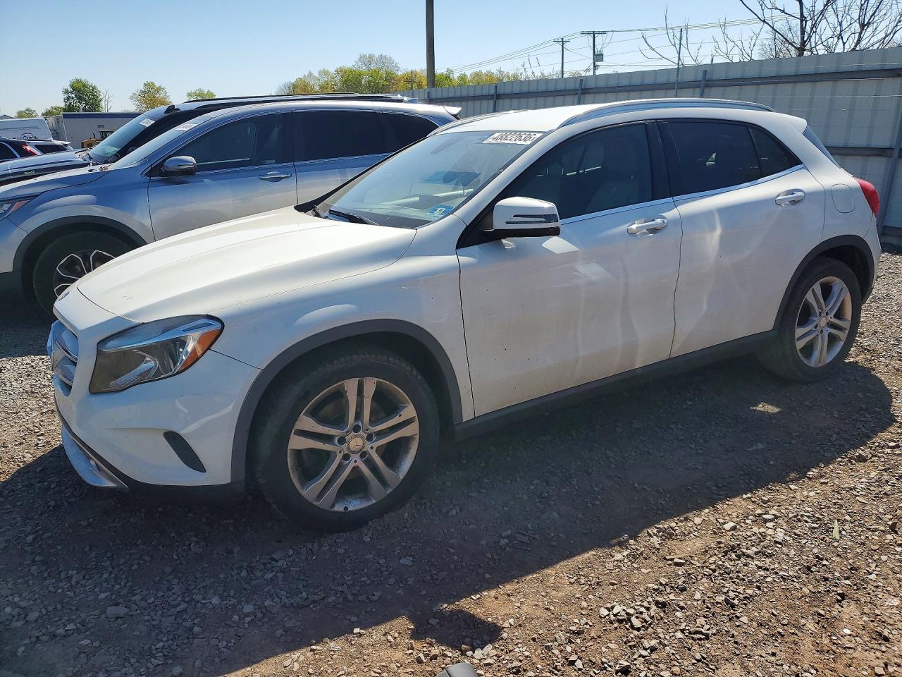 2016 Mercedes Gla-class VIN WDCTG4EB0GJ219372 photo 1