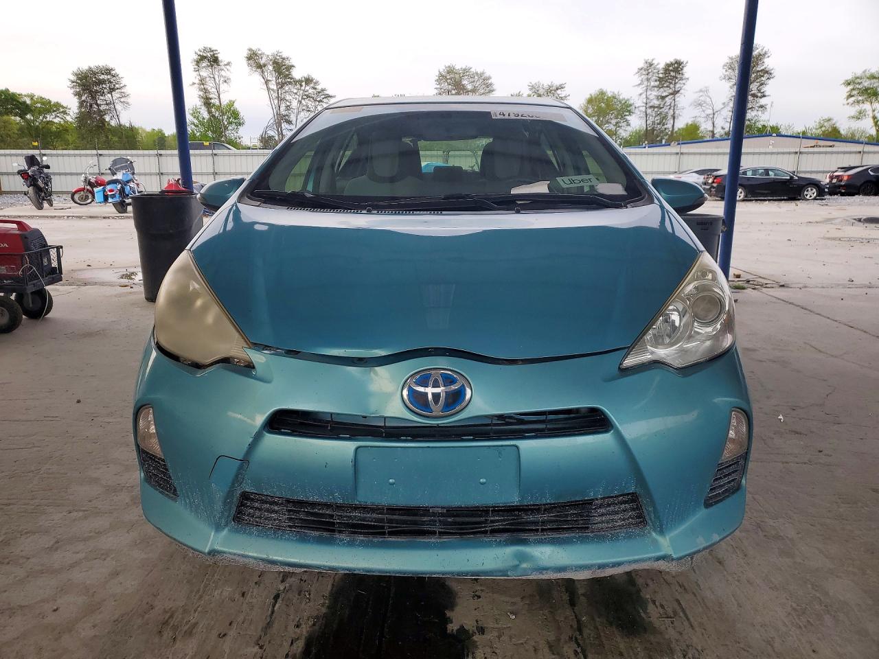 2014 Toyota Prius c on VIN JTDKDTB3XE1079250 photo 5