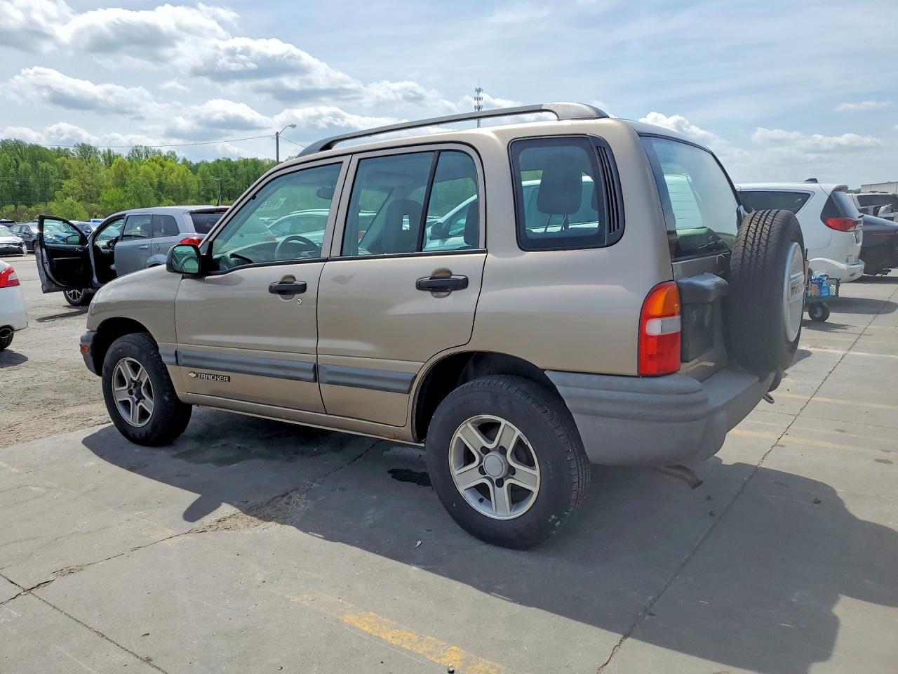 2003 CHEV Tracker VIN 2CNBJ13CX36920520 photo 2