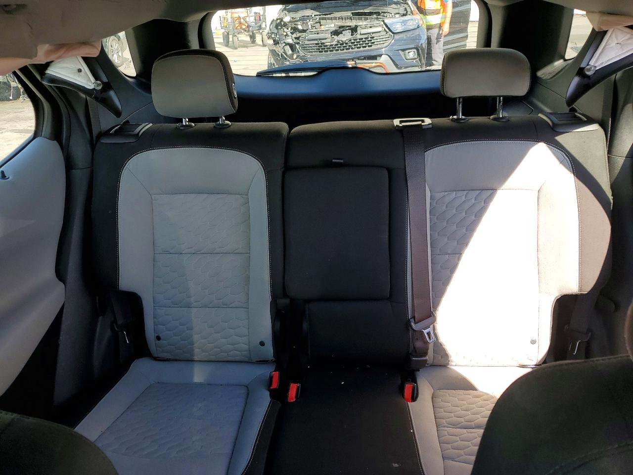 2018 Chevrolet Equinox VIN 3GNAXREV3JS523023 photo 10