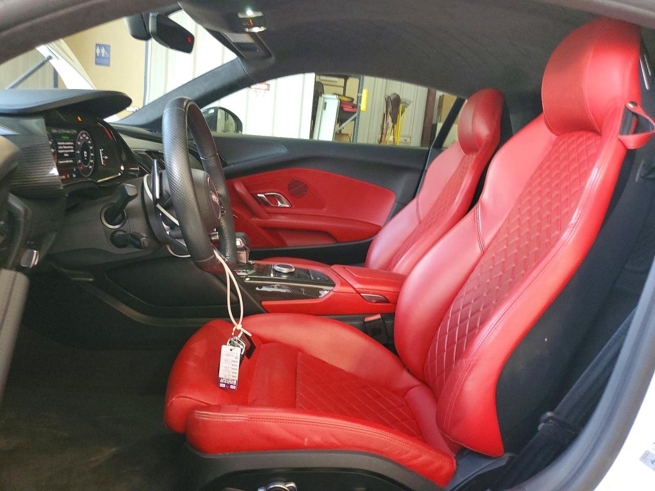 2018 Audi R8 VIN WUAKBAFXXJ7900428 photo 7