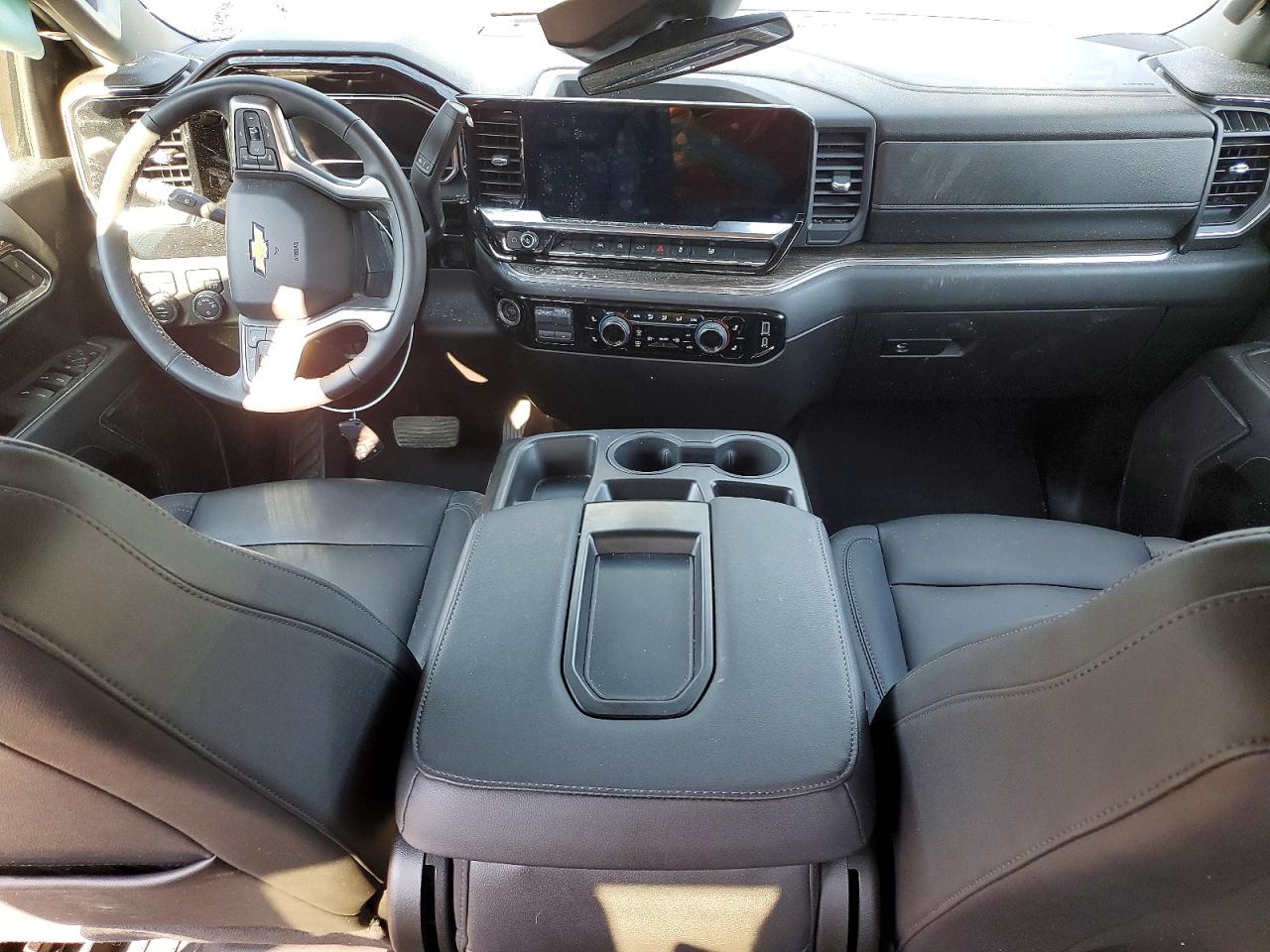 2024 Chevrolet All models VIN 1GCUDDED8RZ137530 photo 8