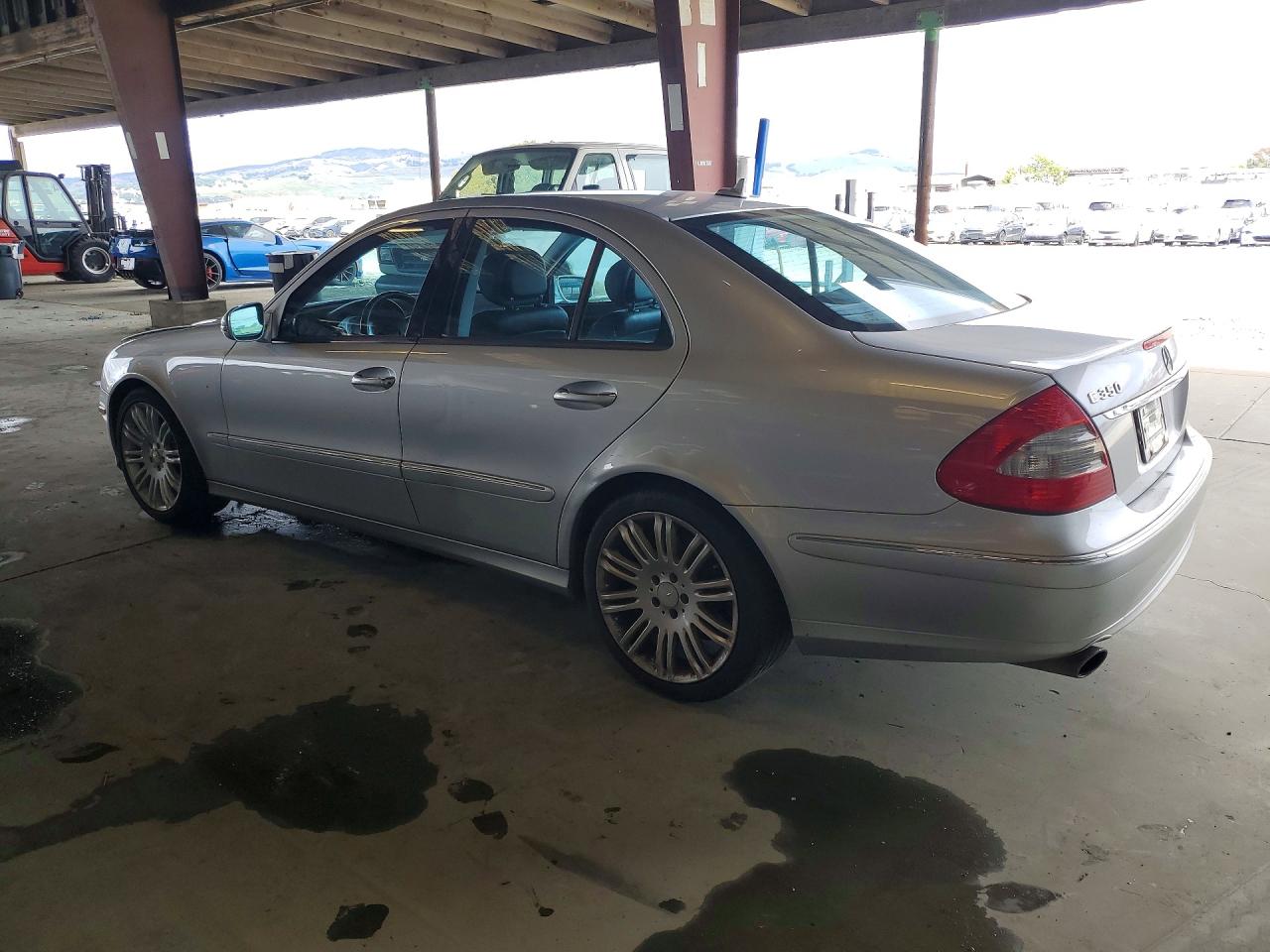 2008 Mercedes-Benz E-class VIN WDBUF56X78B297901 photo 2