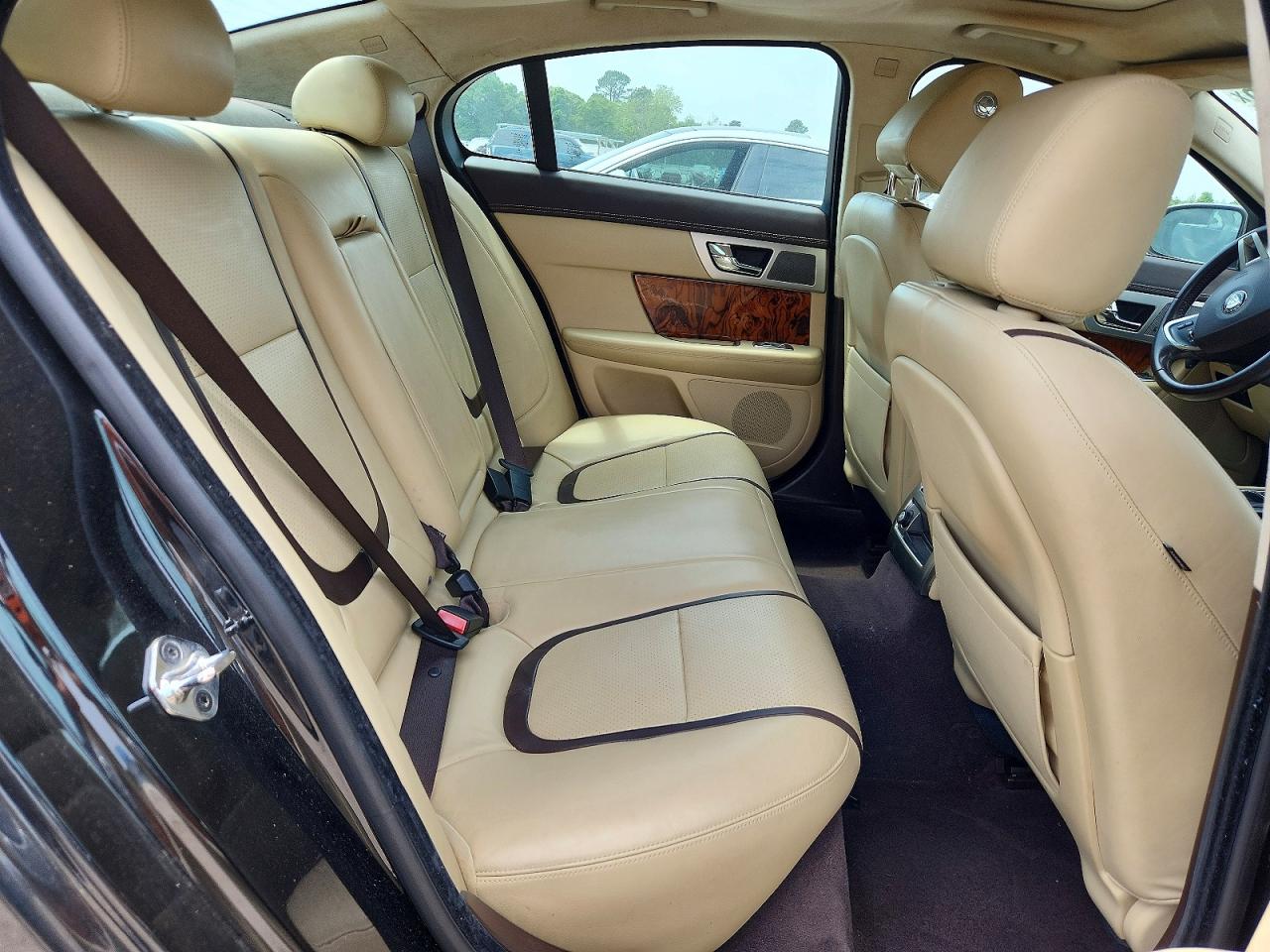 2015 Jaguar Xf VIN SAJWA0F75F8U77885 photo 10