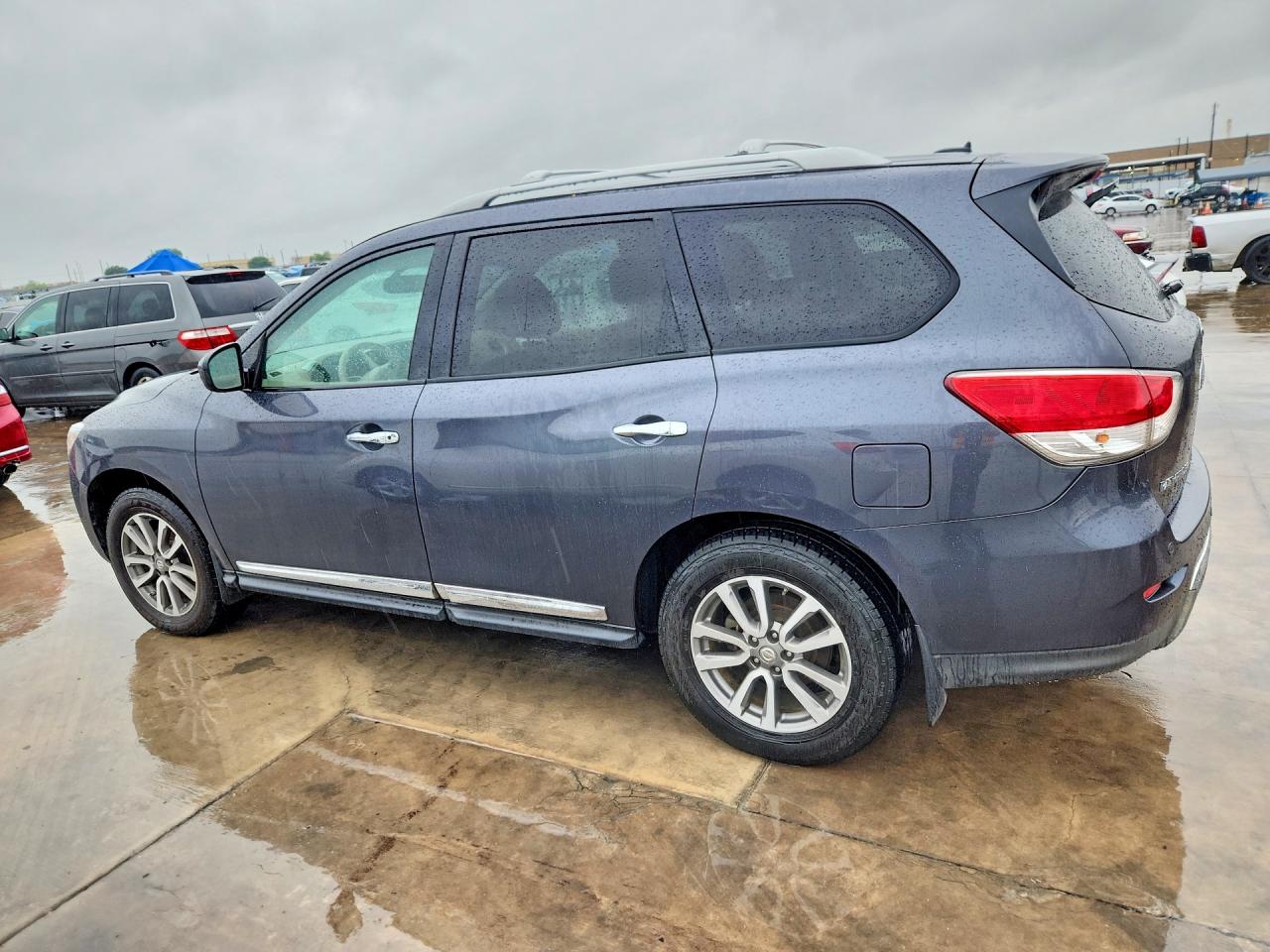 2013 NISS Pathfinder VIN 5N1AR2MN3DC646810 photo 2